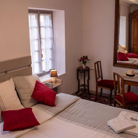 Une Suite Au Jardin Hyenville Ngoại thất bức ảnh