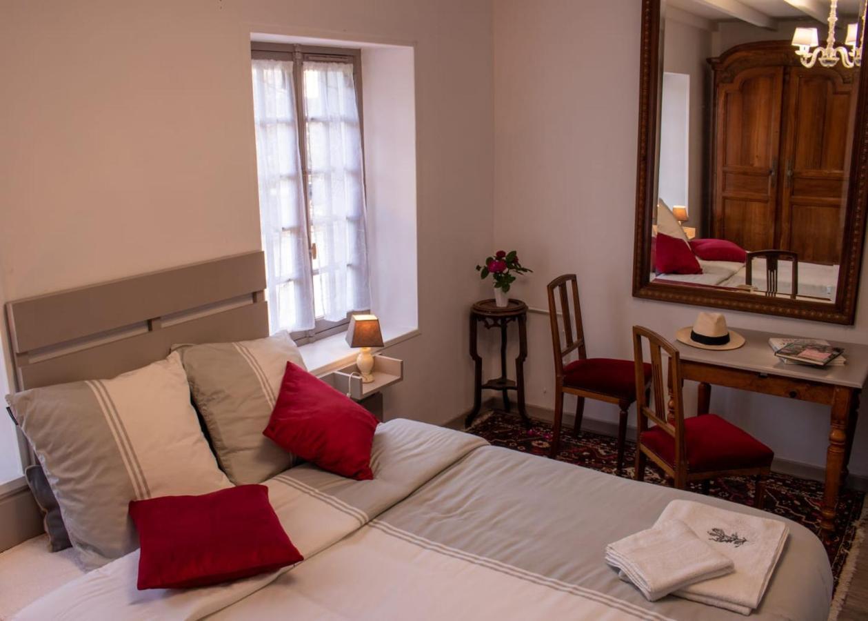 Une Suite Au Jardin Hyenville Ngoại thất bức ảnh