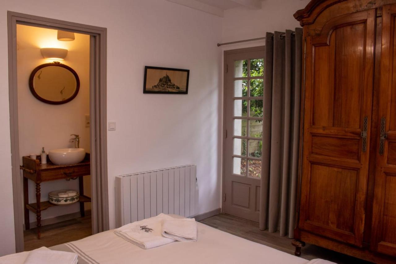 Une Suite Au Jardin Hyenville Ngoại thất bức ảnh